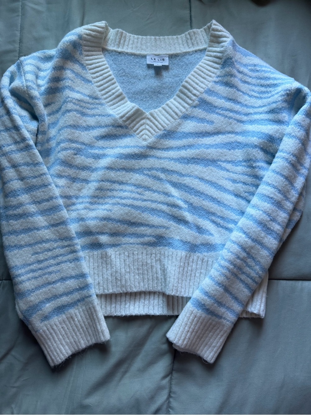 Blue & White V-Neck zebra styled sweater